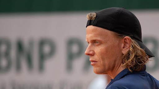 Interview de Quentin Reynaud, auteur et réalisateur de “Cinquième Set” et lauréat des Coups de cœur de Lecteurs Anonymes !